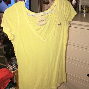 Hollister tee